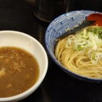 記憶にないラーメン、増えてる体重。旅先の食は罪深い